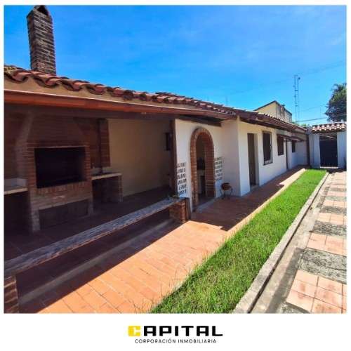 Amplia casa en venta en el corazon de cotoca pago en bs1273459829