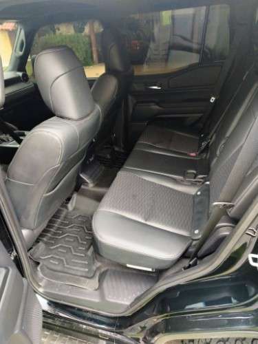 Vendo toyota prado luxury 2025 de toyosa impecable cel 75018362 precio 89.000 $us  caja automatica version full 4x4 3 filas de asiento de cuero doble tanque mapeo de ferrero2136986484