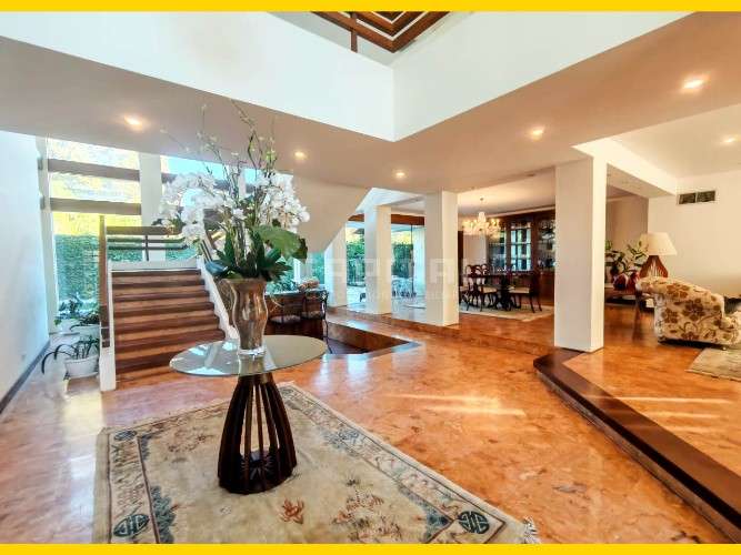  exclusiva residencia con piscina propia.590658671