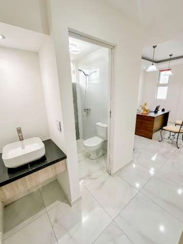 Casa amoblada en alquiler – condominio palmas del urubo iii1458036603