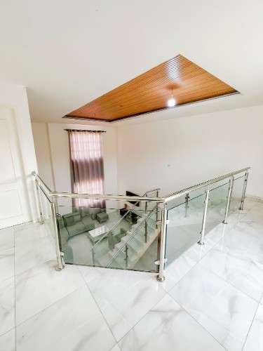 Casa amoblada en alquiler – condominio palmas del urubo iii1458036603
