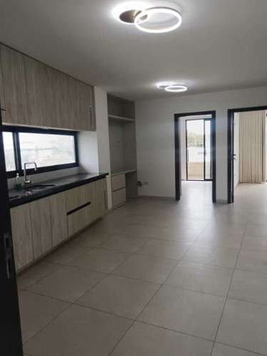 Departamento de 2 dormitorios y parqueo en alquiler395264734