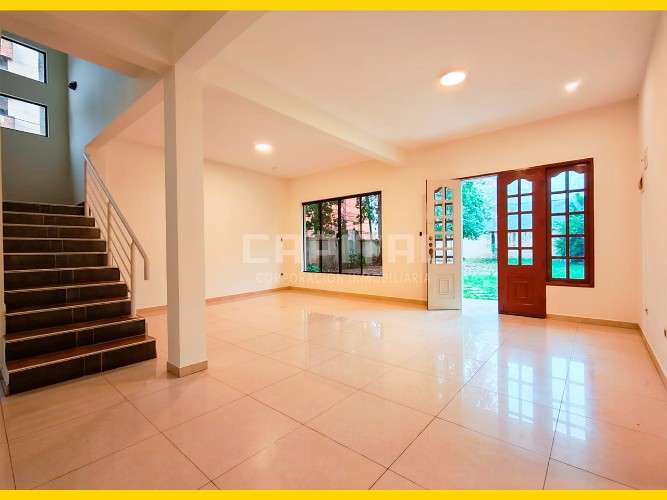 Amplia casa en alquiler para oficinas en equipetrol407790698
