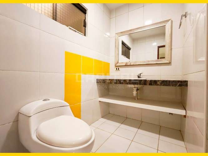 Amplia casa en alquiler para oficinas en equipetrol407790698