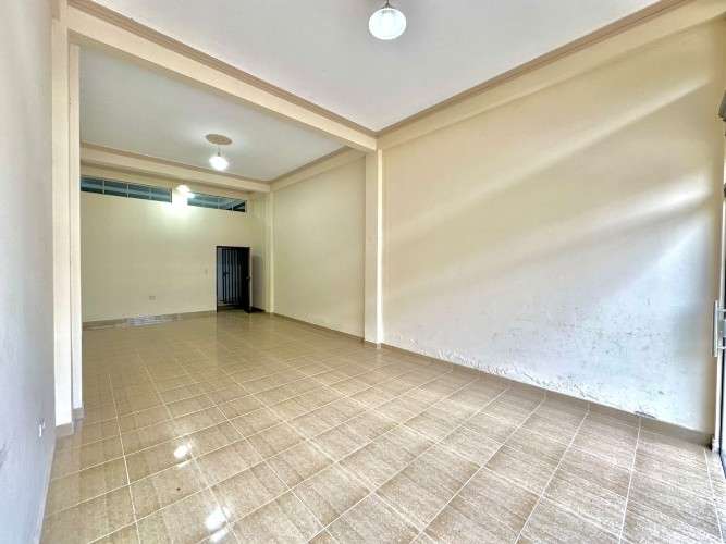 Local comercial en alquiler | zona suroeste1710340124