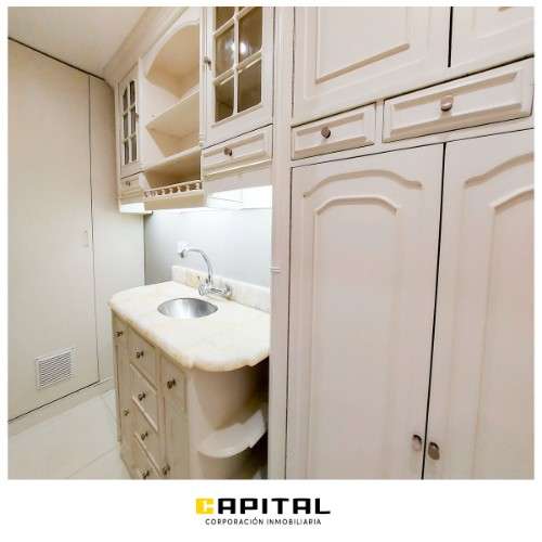 Edificio para oficinas en alquiler zona equipetrol sobre av san martin1821300470