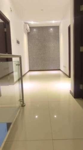 Casa en alquiler de 3 suites en condominio jardines del norte 6853070372