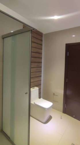 Casa en alquiler de 3 suites en condominio jardines del norte 6853070372