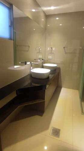 Casa en alquiler de 3 suites en condominio jardines del norte 6853070372