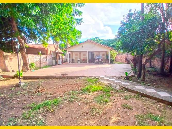 En venta terreno amplio con 2 casas de regalo891219697