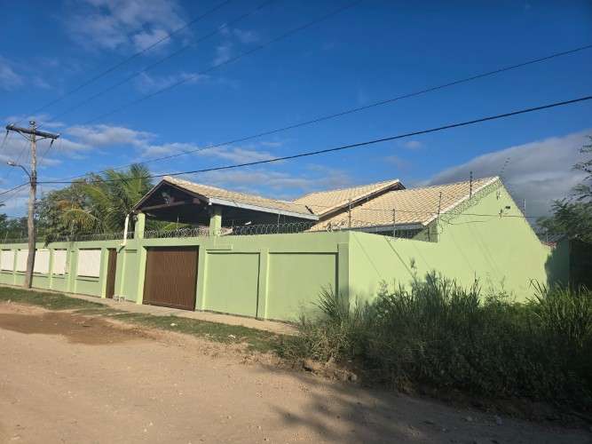 Amplia casa de 14 habitaciones en venta zona sur, barrio exclusivo130927656