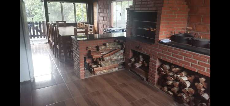 Amplia casa de 14 habitaciones en venta zona sur, barrio exclusivo130927656