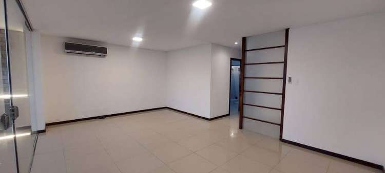 Casa en venta!  hermosa casa de una sola planta en condominio 4to anillo.1510556923
