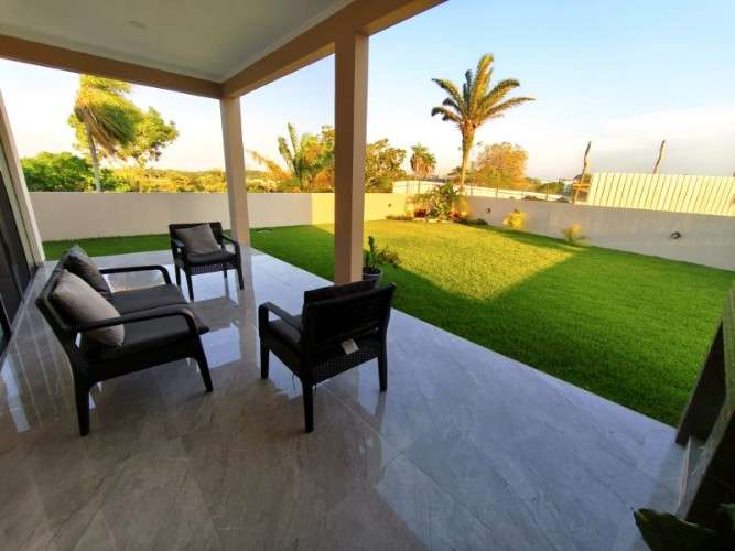 Urubó - casa en venta de 3 suites1489687089