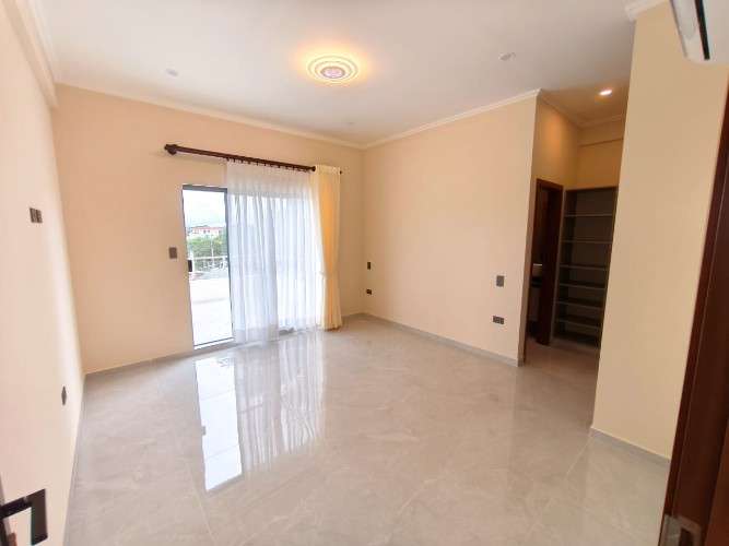 Urubó - casa en venta de 3 suites1489687089