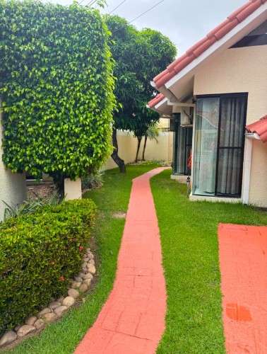 Amplia casa en alquiler en condominio picasso21993476