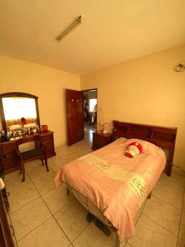 Casa en alquiler en zona av 3 pasos al frente1023971876