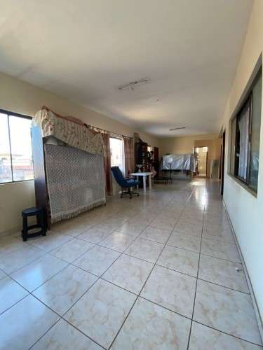 Casa en alquiler en zona av 3 pasos al frente1023971876