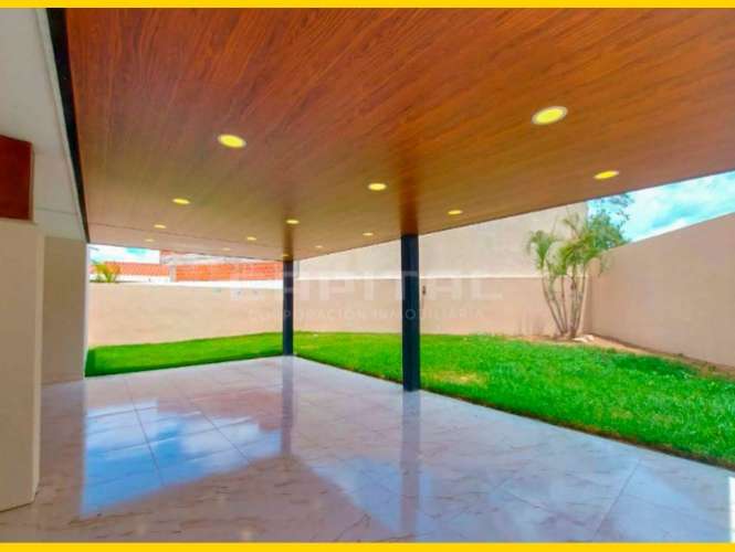 Amplia casa de una planta en alquiler en condominio fontana la riviera 12100313249