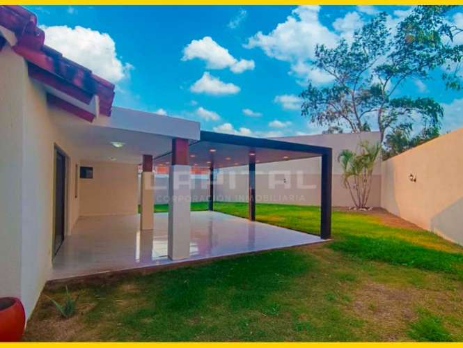 Amplia casa de una planta en alquiler en condominio fontana la riviera 12100313249