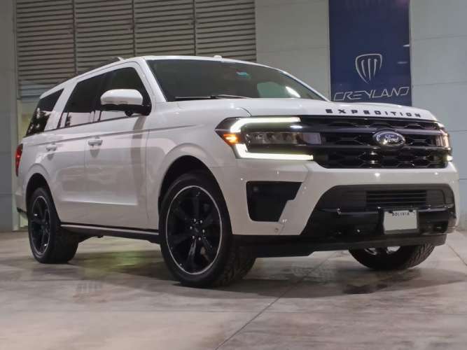 Super oferta .. ford expedition limited ¨black edition¨... la mas full.. precio 119.000 $us..t.c.7, solo 20.800 kms.. 1362197188