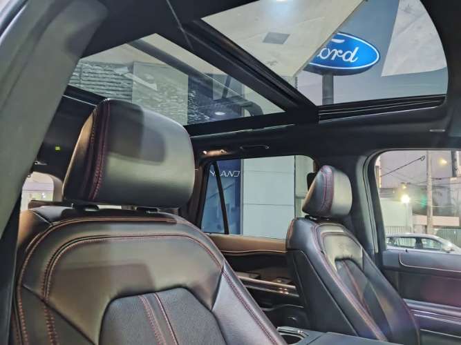 Super oferta .. ford expedition limited ¨black edition¨... la mas full.. precio 119.000 $us..t.c.7, solo 20.800 kms.. 1362197188