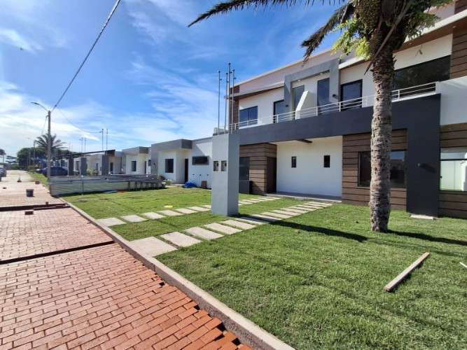 Casa a estrenar en venta en condominio zona norte526280992