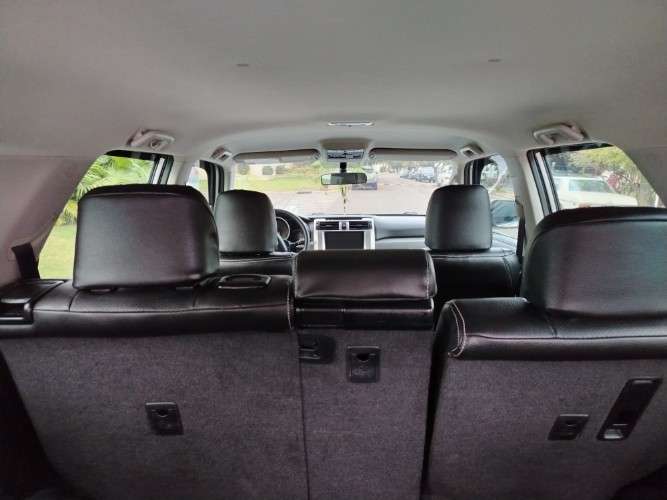 Vendo toyota runner 2013 de toyosa impecable cel 75018362 3 filas de asiento 4x4 radio android cámara de retro pisos bandeja llantas nuevas perfecto estado1113764078