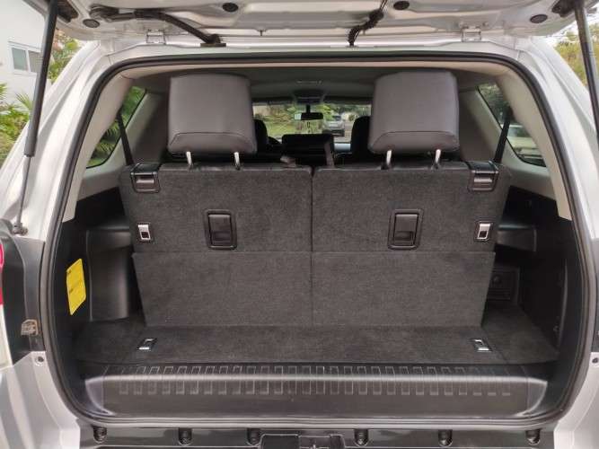 Vendo toyota runner 2013 de toyosa impecable cel 75018362 3 filas de asiento 4x4 radio android cámara de retro pisos bandeja llantas nuevas perfecto estado1113764078