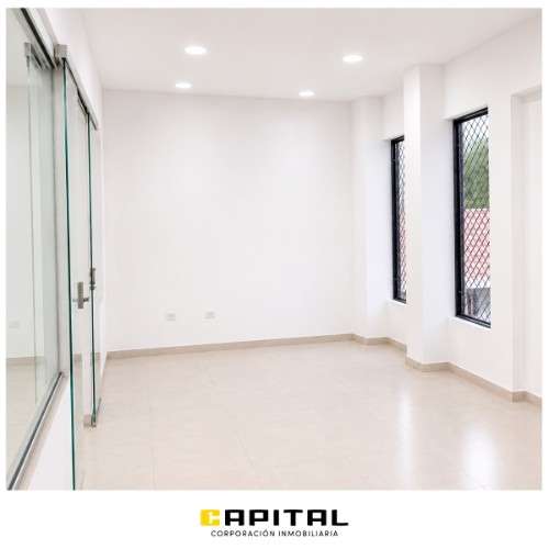 Oficinas comerciales en alquiler zona equipetrol2116460366