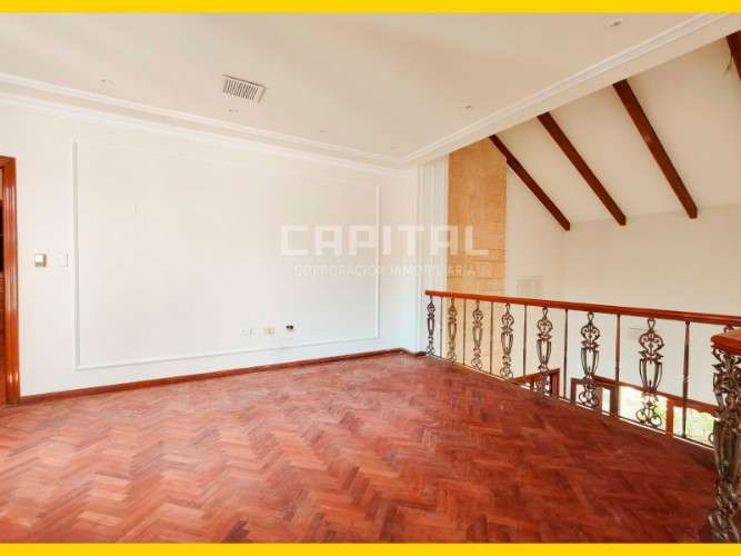 Casa para empresa o negocio en alquiler zona equipetrol724173704