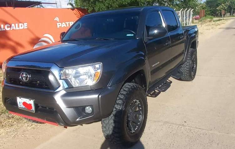 Toyota tacoma 2015 4x4 automática - potencia y versatilidad1820239017