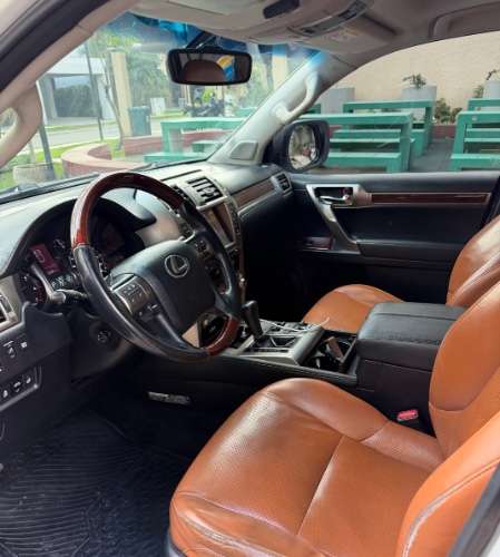 Lexus gx460 versión dubai la más full 1607365000