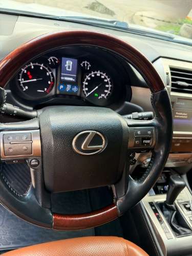 Lexus gx460 versión dubai la más full 1607365000