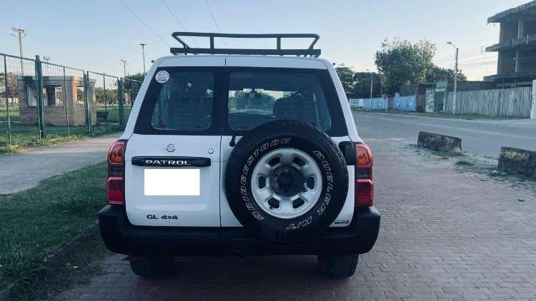 2017 vagoneta nissan patrol 4x4 - vidrios con protección uv 99%1288765898