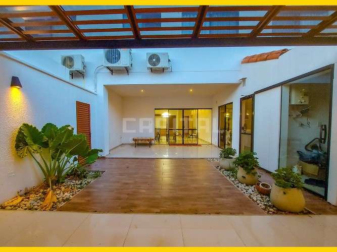 Amplia casa en alquiler en condominio almeria beni1633062848