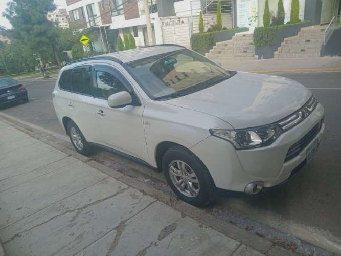 Mitsubishi outlander 2015 automática - potencia y confort1368896542