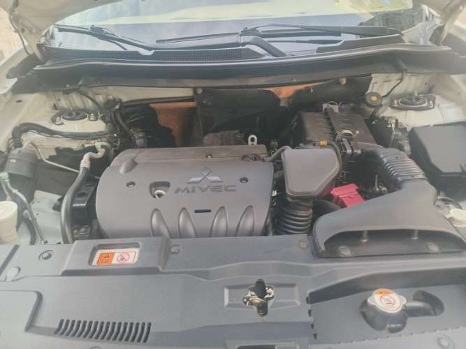 Mitsubishi outlander 2015 automática - potencia y confort1368896542