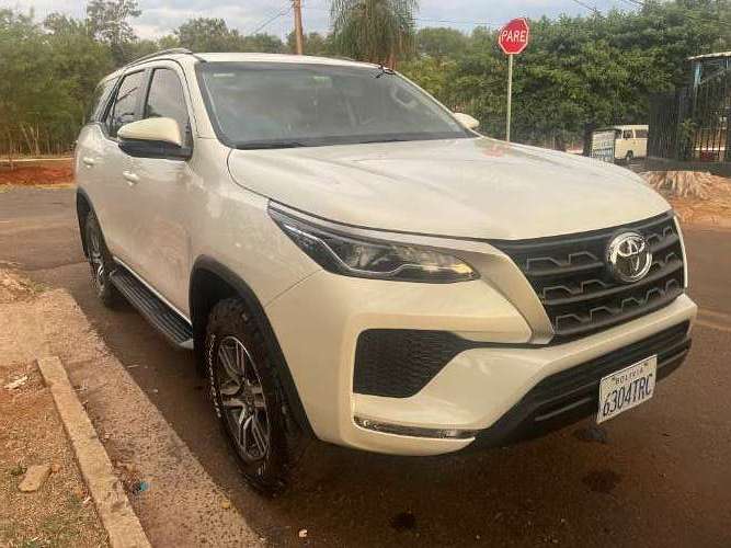 Toyota fortuner 2024 4x4 automática - potencia y aventura1988886243