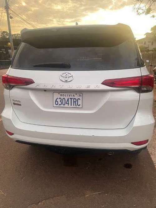 Toyota fortuner 2024 4x4 automática - potencia y aventura1988886243