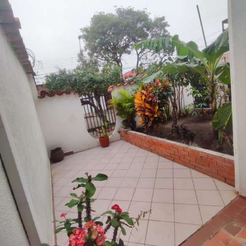  casa en alquiler amoblada  de 4  habitaciones 87010346