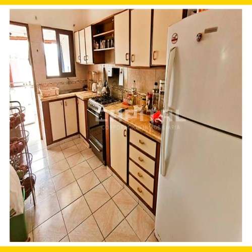 Vendo de oferta amplio departamento en el centro1568680479