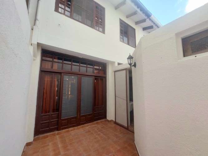  casa en alquiler de 3 dormitorios en condominio523697552
