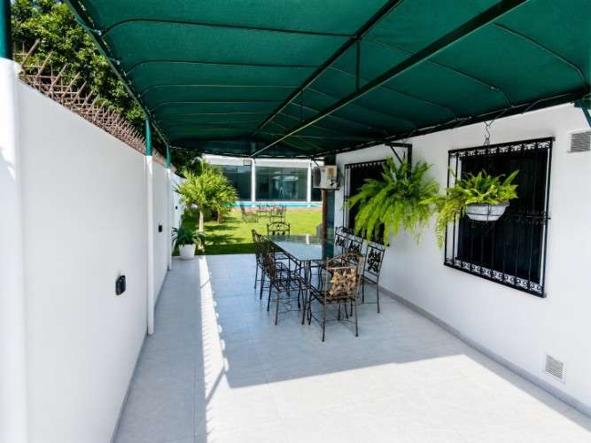 Amplia casa en alquiler para vivienda y/o empresa1062070241
