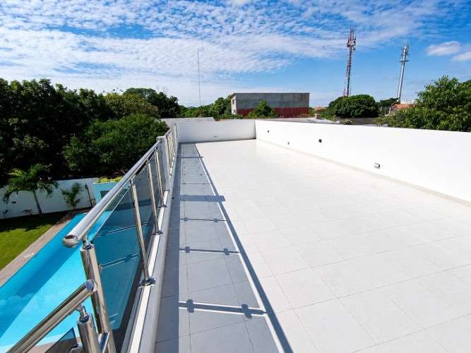 Amplia casa en alquiler para vivienda y/o empresa1062070241