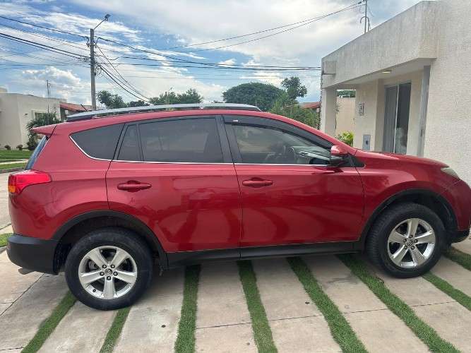 Toyota rav4 modelo 2015 color rojo 2015666489