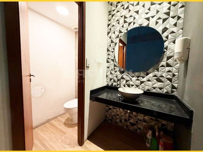 Local comercial sobre avenida los cusis18416080