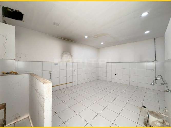 Local comercial sobre avenida los cusis18416080