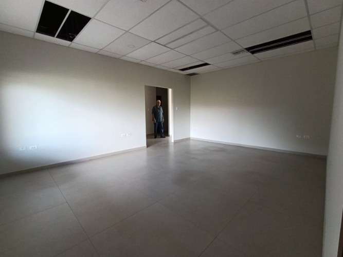 Galpon con oficinas en alquiler en parque industrial265777250