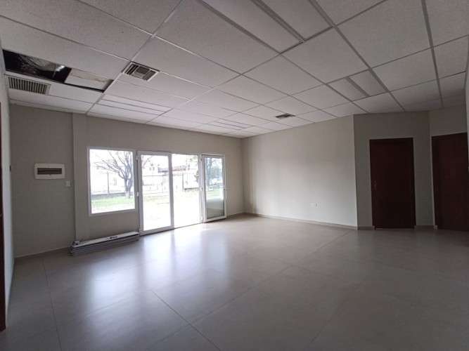 Galpon con oficinas en alquiler en parque industrial265777250